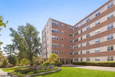 36 Hawthorne Pl #4Q, Montclair, NJ 07042 - Photo 15