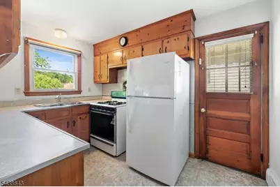 623 1st Ave, Raritan, NJ 08869 - Photo 7
