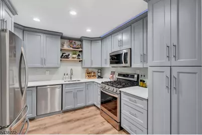 213 Longview Rd, Bridgewater Twp., NJ 08807 - Photo 19