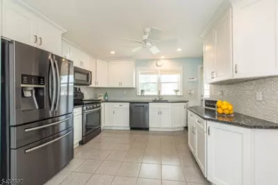 18 Sweetwood Dr, Cedar Grove, NJ 07009 - Photo 5