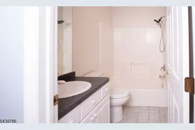 7 Woodland Hills Dr, Vernon, NJ 07461 - Photo 11