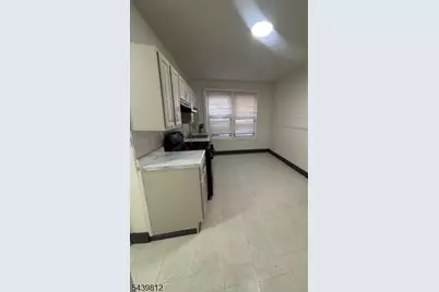 413 Lyons Ave, Newark, NJ 07112 - Photo 9