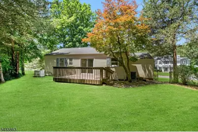 200 Runnymede Pkwy, New Providence, NJ 07974 - Photo 17