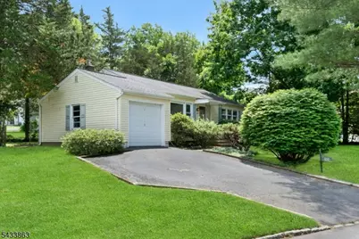 200 Runnymede Pkwy, New Providence, NJ 07974 - Photo 19