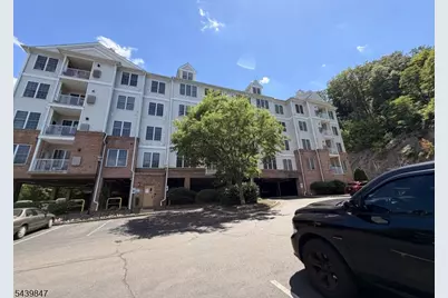 8105 Sanctuary Blvd #105, Riverdale, NJ 07457 - Photo 25