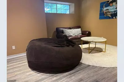 21 Haddenford Dr, Raritan Township, NJ 08822 - Photo 33