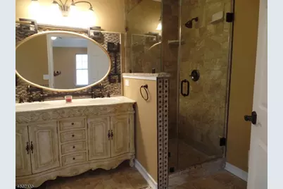 21 Haddenford Dr, Raritan Township, NJ 08822 - Photo 17