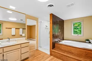 42 Pin Oak Rd, Montgomery Township, NJ 08558 - Photo 31