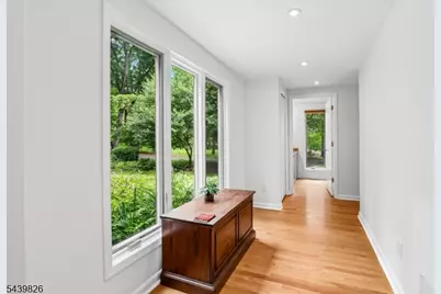 42 Pin Oak Rd, Montgomery Township, NJ 08558 - Photo 17