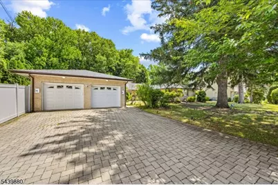 1 Ranch Ct, Saddle Brook Township, NJ 07663 - Photo 15