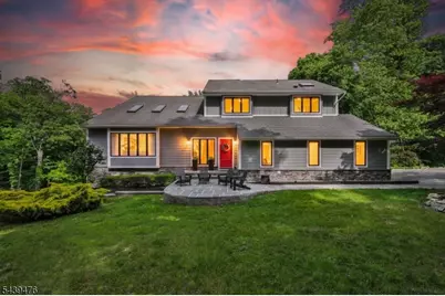 11 Hemlock Ln, Kinnelon, NJ 07405 - Photo 1