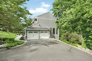 11 Hemlock Ln, Kinnelon, NJ 07405 - Photo 47