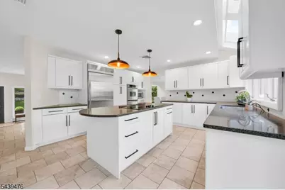11 Hemlock Ln, Kinnelon, NJ 07405 - Photo 15