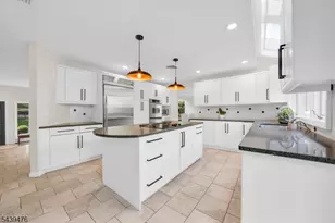 11 Hemlock Ln, Kinnelon, NJ 07405 - Photo 15