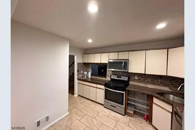 285 Penns Way, Bernards Township, NJ 07920 - Photo 11