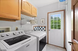 16 McIntire Dr, Hillsborough Township, NJ 08844 - Photo 23