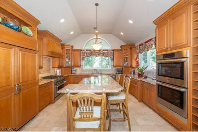 9 Ralph Dr, Fairfield, NJ 07004 - Photo 11
