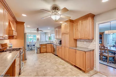 102 Michael St, Edison Twp., NJ 08820 - Photo 15