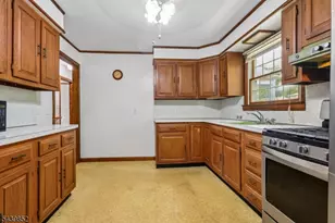 320 Redmont Rd, North Plainfield, NJ 07063 - Photo 9