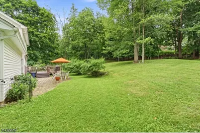 10 Mountainside Dr, Andover Township, NJ 07860 - Photo 7