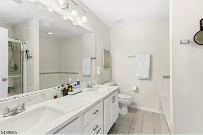 1028 Robin Ct, Green Brook Township, NJ 08812 - Photo 19