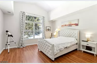 1028 Robin Ct, Green Brook Township, NJ 08812 - Photo 17