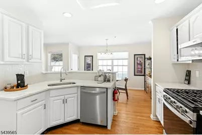1028 Robin Ct, Green Brook Township, NJ 08812 - Photo 7