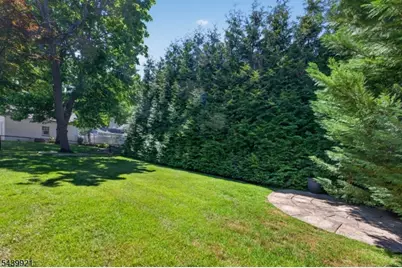 109 Carlson Pkwy, Cedar Grove, NJ 07009 - Photo 29