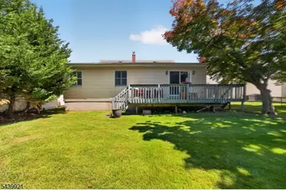 109 Carlson Pkwy, Cedar Grove, NJ 07009 - Photo 31