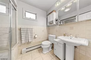 72 Robertson Ave, Hawthorne, NJ 07506 - Photo 21