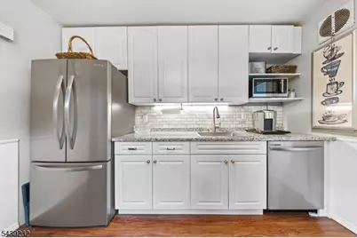 72 Robertson Ave, Hawthorne, NJ 07506 - Photo 13