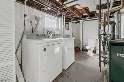 1312 Dewitt Ter, Linden, NJ 07036 - Photo 29