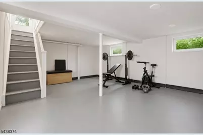 1312 Dewitt Ter, Linden, NJ 07036 - Photo 29