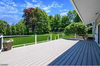 128 Beverly Rd, Fairfield, NJ 07004 - Photo 15