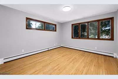 128 Beverly Rd, Fairfield, NJ 07004 - Photo 35