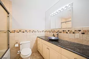 128 Beverly Rd, Fairfield, NJ 07004 - Photo 37