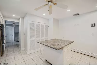 128 Beverly Rd, Fairfield, NJ 07004 - Photo 27