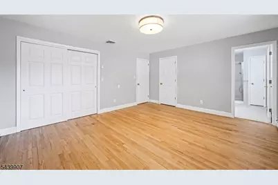 128 Beverly Rd, Fairfield, NJ 07004 - Photo 33