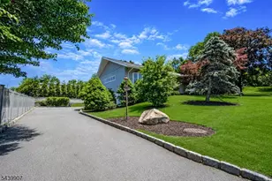 128 Beverly Rd, Fairfield, NJ 07004 - Photo 3