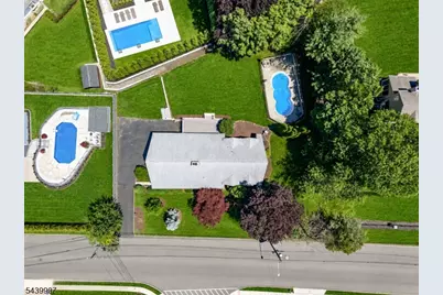 128 Beverly Rd, Fairfield, NJ 07004 - Photo 21