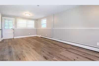 8 Kennedy Dr, Fairfield, NJ 07004 - Photo 19
