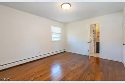 8 Kennedy Dr, Fairfield, NJ 07004 - Photo 13