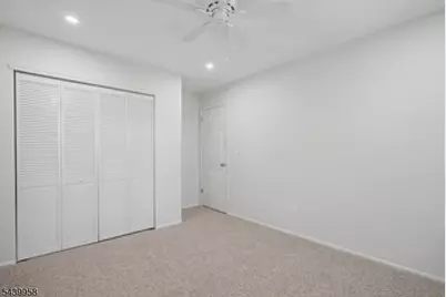 802 Brokaw Ct #B, Bridgewater, NJ 08807 - Photo 9
