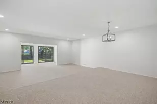 802 Brokaw Ct, Bridgewater, NJ 08807 - Photo 5
