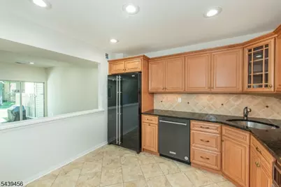 50 Castle Ridge Dr, East Hanover Township, NJ 07936 - Photo 7