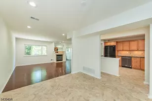 50 Castle Ridge Dr, East Hanover Township, NJ 07936 - Photo 9
