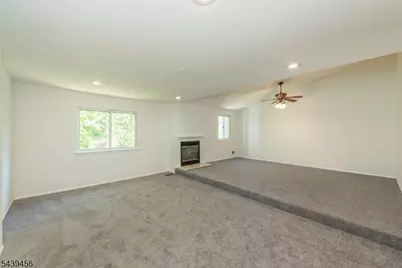 50 Castle Ridge Dr, East Hanover Township, NJ 07936 - Photo 17