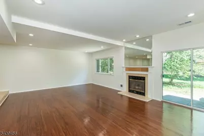 50 Castle Ridge Dr, East Hanover Township, NJ 07936 - Photo 11