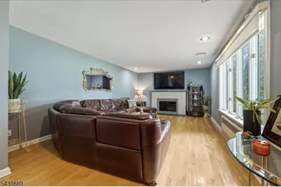 41 Sycamore Ave, Berkeley Heights Township, NJ 07922 - Photo 3