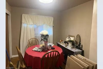 1015 Oak St, Roselle, NJ 07203 - Photo 13